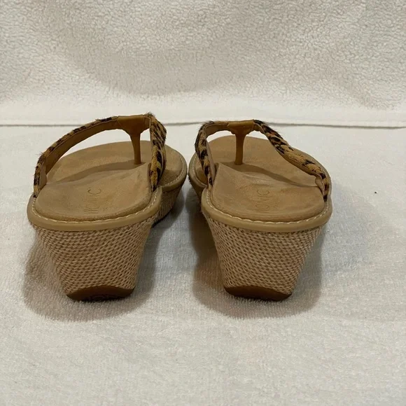 Vionic Grenada Tan Leopard Wedge Sandal size 6 - Picture 4 of 16